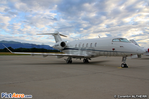 Bombardier BD-100-1A10 Challenger 350 (AVAG AIR GmbH)