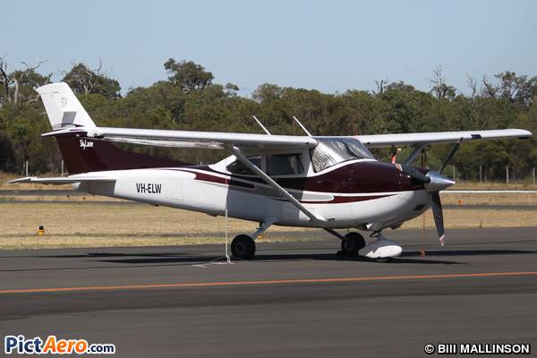 Cessna 182T Skylane (Dunn Aviation)