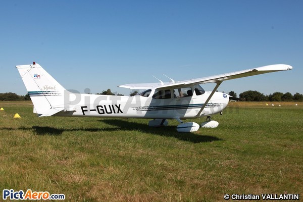 Cessna 172R Skyhawk (Private / Privé)