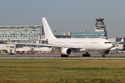 Airbus A330-202 (CS-TQP)