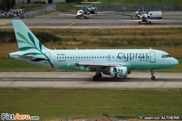 Airbus A319-114 (Cyprus Airways)