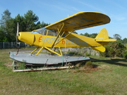 Piper PA-18-150 Floatplane (F-BCPZ)