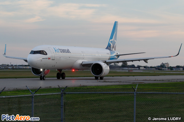 Airbus A321-271NX (Air Transat)