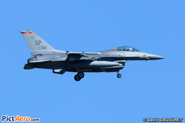 General Dynamics F-16CM Fighting Falcon (United States - US Air Force (USAF))