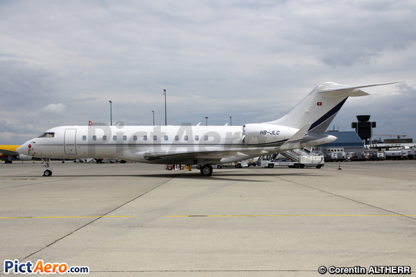 Bombardier BD-700-1A10 Global 6000 (Nomad Aviation AG)