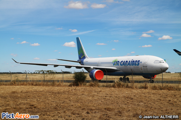 Airbus A330-223 (Air Caraïbes)