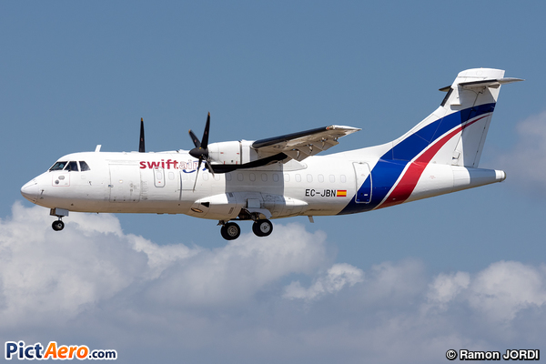 ATR 42-300F (Swiftair)