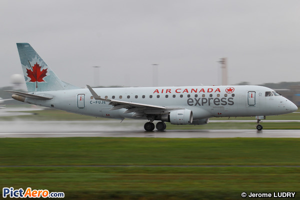 Embraer ERJ-175SU (Air Canada Express)