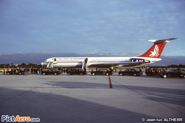 Iliouchine Il-62M (Linhas Aéreas de Moçambique (LAM))