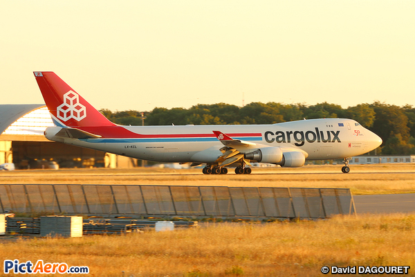 Boeing 747-4HA/ERF (Cargolux Airlines International)