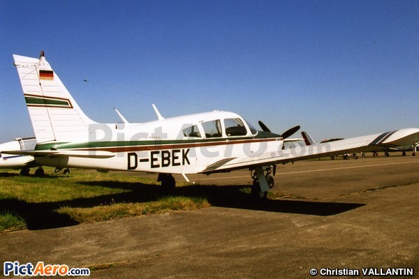 Piper PA-28 R-200 Cherokee Arrow II (Private / Privé)