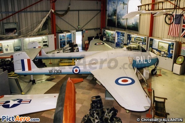 De Havilland Vampire F.1 (Midland Air Museum Coventry)