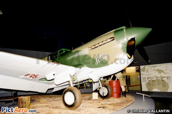 Curtiss P-40E-1CU Kittyhawk 1A (Australian War Memorial)