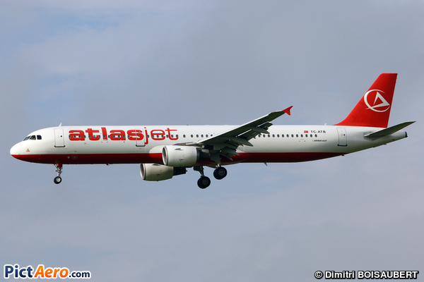 Airbus A321-211 (Atlasjet Airlines)