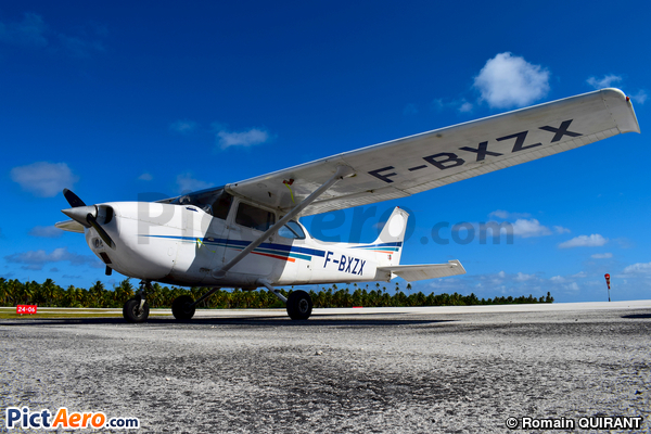 Cessna F172M Skyhawk (Les Ailes du Fenua)