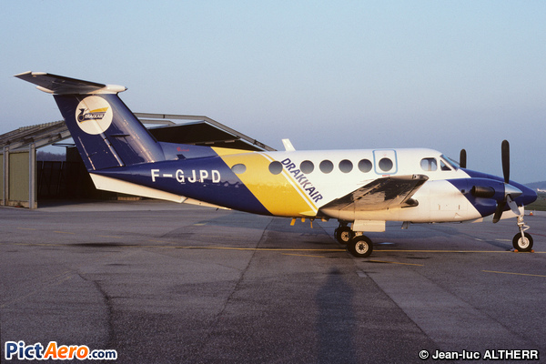 Beech Super King Air 200 (Drakk Air)