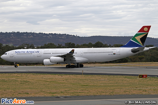 Airbus A340-313 (South African Airways)