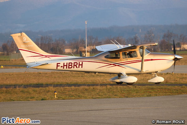 Cessna 182T Skylane (Rectimo Air Transport SAS)