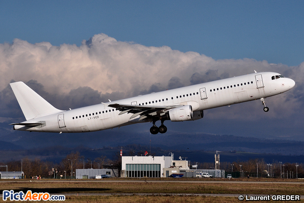 Airbus A321-211 (Avion Express)