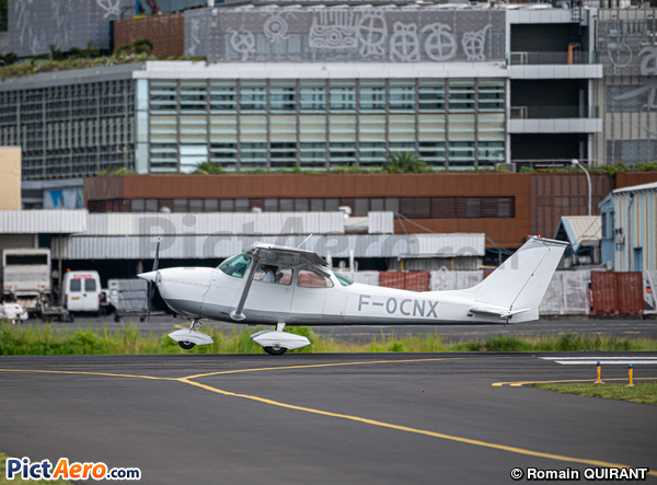 Cessna 172K Skyhawk (C3P)