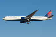 Boeing 767-432/ER (N831MH)