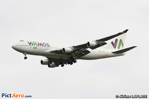 Boeing 747-412 (Wamos Air)