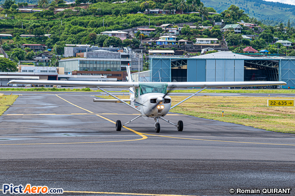 Cessna 150 M (Les Ailes du Fenua)