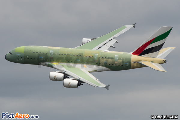Airbus A380-842 (Emirates)