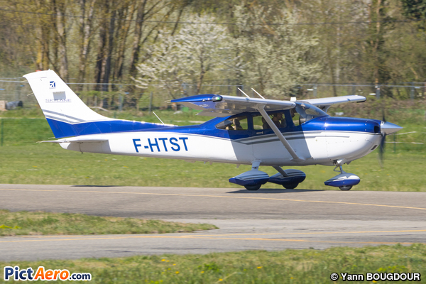Cessna 182T Skylane (Private / Privé)