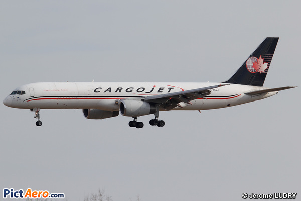 Boeing 757-236/PCF (Cargojet Airways)
