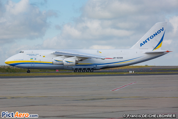 Antonov An-124-100 (Antonov Airlines)