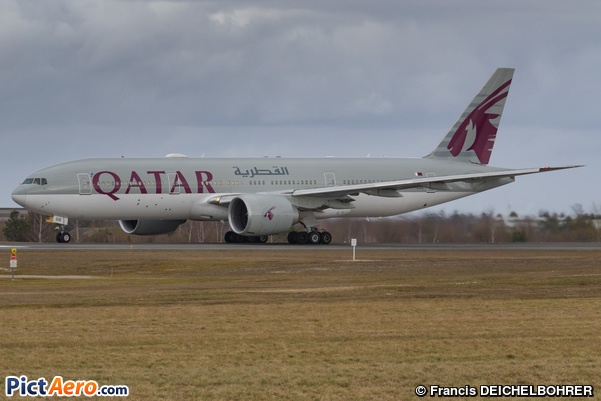 Boeing 777-2DZ/LR (Qatar Airways)