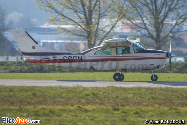 Cessna T210N Turbo Centurion II (Boralex)