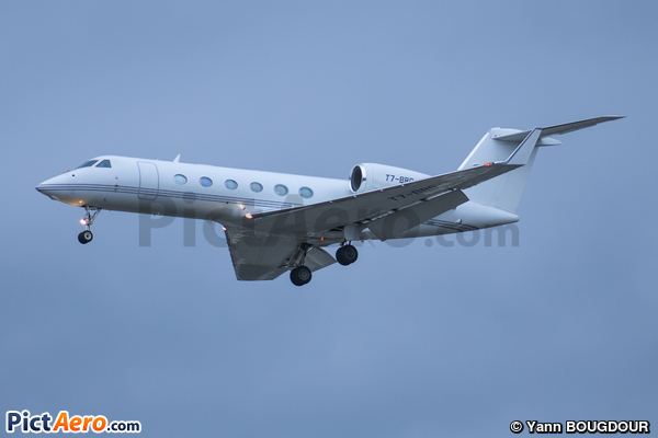 Gulfstream Aerospace G-IV X (G450) (Jet4U Srl.)