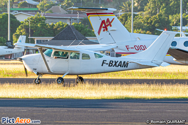 Cessna 206H Stationair (Tahiti Parachutisme)