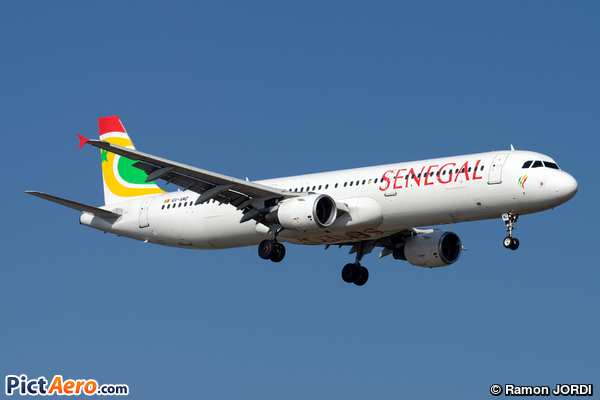 Airbus A321-211 (Air Senegal)