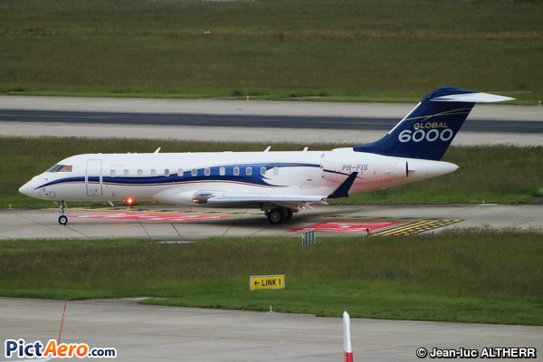Bombardier BD-700-1A10 Global 6000 (Privé / Private)