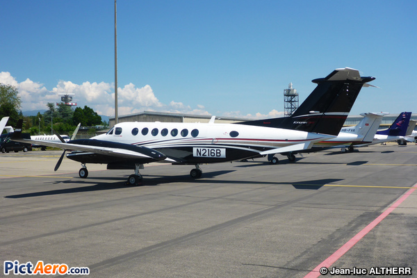 Beech B350i King Air (Privé / Private)