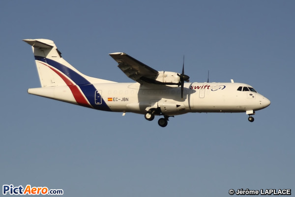 ATR 42-300F (Swiftair)