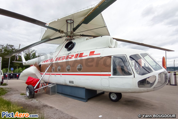 Mil Mi-8T (Private / Privé)