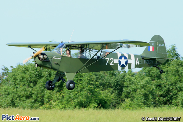 Piper J-3C-65 Cub (Private / Privé)