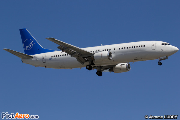 Boeing 737-4Q8 (iAero Airways)
