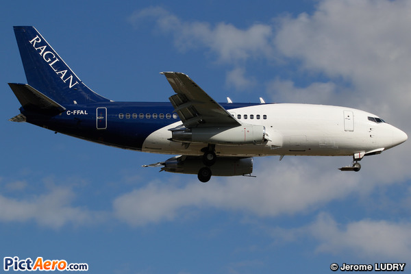 Boeing 737-2R8C Adv (Raglan - Glencore Group)
