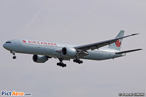 Boeing 777-333/ER (Air Canada)