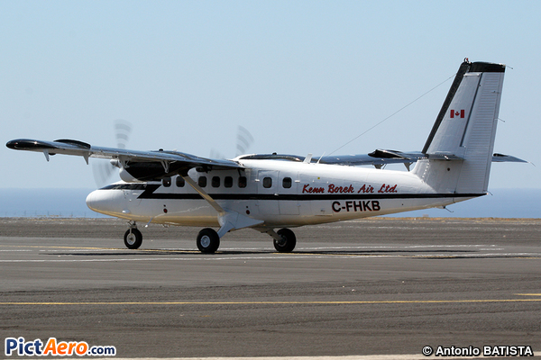 De Havilland Canada DHC-6-300 Twin Otter (Winair - Windward Islands)