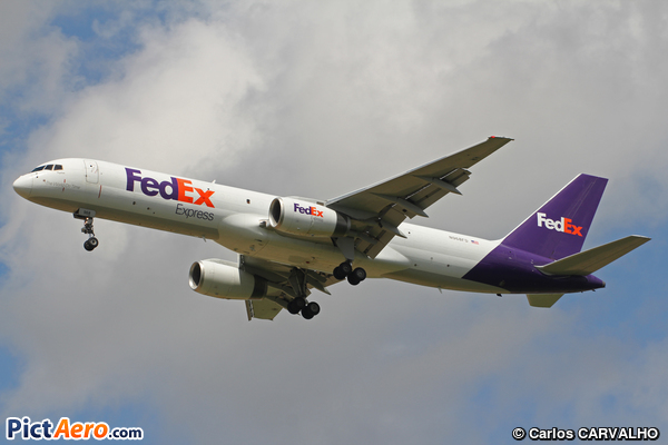 Boeing 757-28A/SF (FedEx Express)