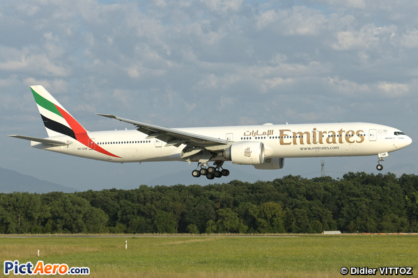 Boeing 777-31H/ER (Emirates)
