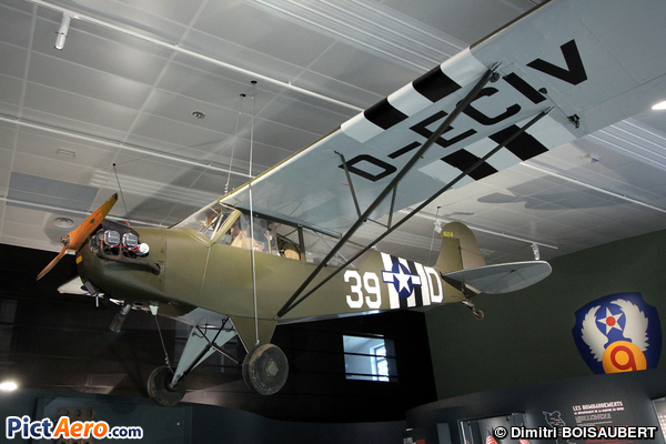 Piper J-3C-65 Cub (Airborne Museum)