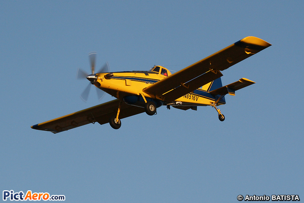 Air Tractor AT-202B (Private / Privé)