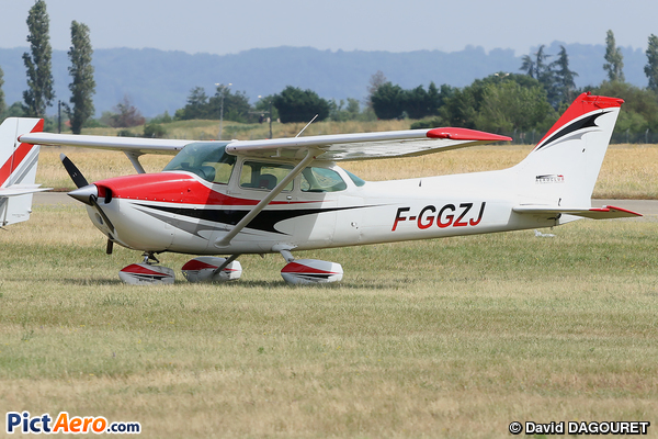 Cessna 172N Skyhawk (Association CEMT Pilotes)
